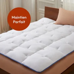 CASABEL surmatelas enveloppant 90x190 cm en microfibre respirante, ultra moelleux, anti-acariens, avec liseré bleu