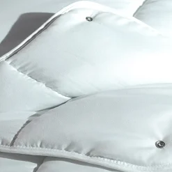 Couette blanche toutes saisons 140x200 cm microfibre