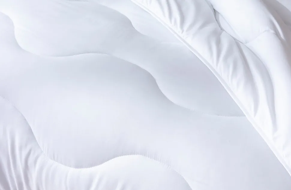 Couette chaude 140 x 200 cm polyester microfibre blanc 400g/m²