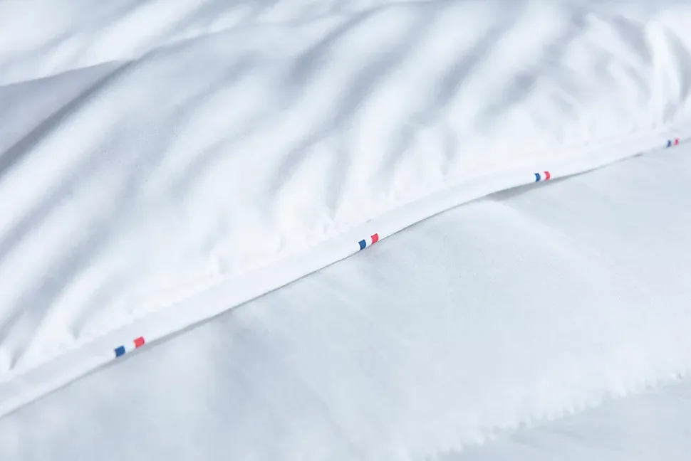 Couette élégante et chaude 240 x 260 cm en coton