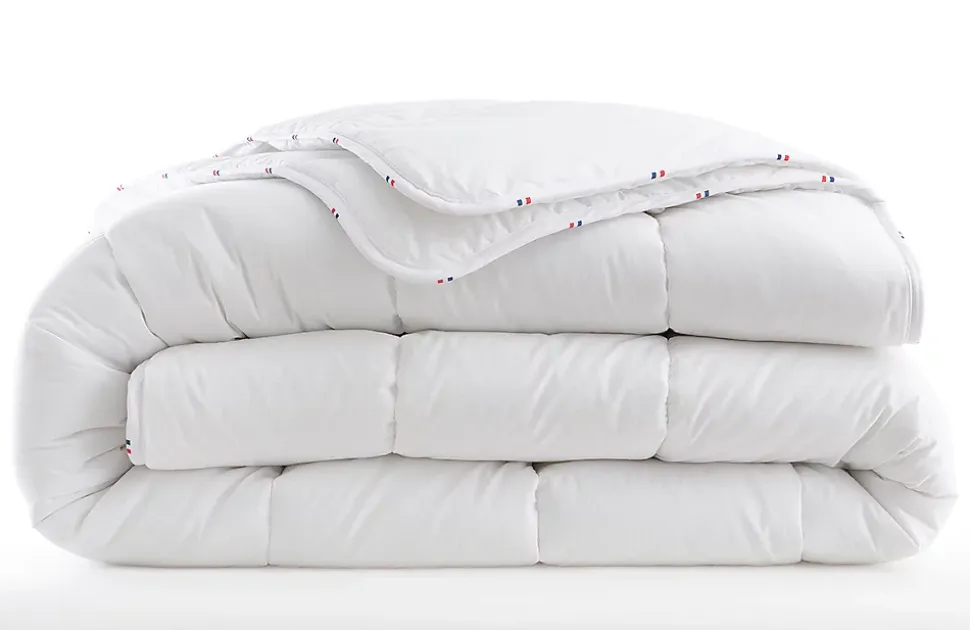 Couette élégante et chaude 200 x 200 cm en coton