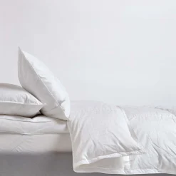 Couette Premium chaude spéciale hiver en duvet d'oie 13.5 Tog - 200 x 200 cm - HOMESCAPES