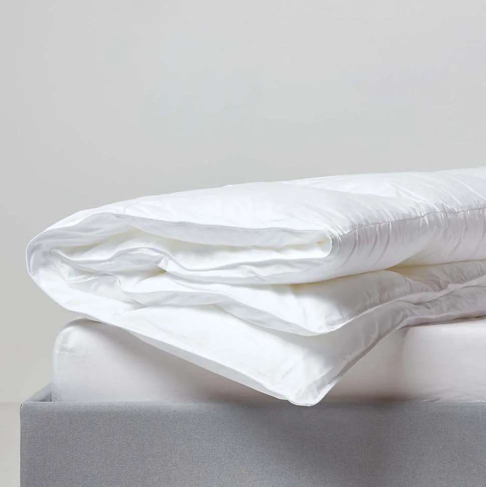 Couette tempérée 230 x 220 cm en microfibre 10.5 Tog - HOMESCAPES