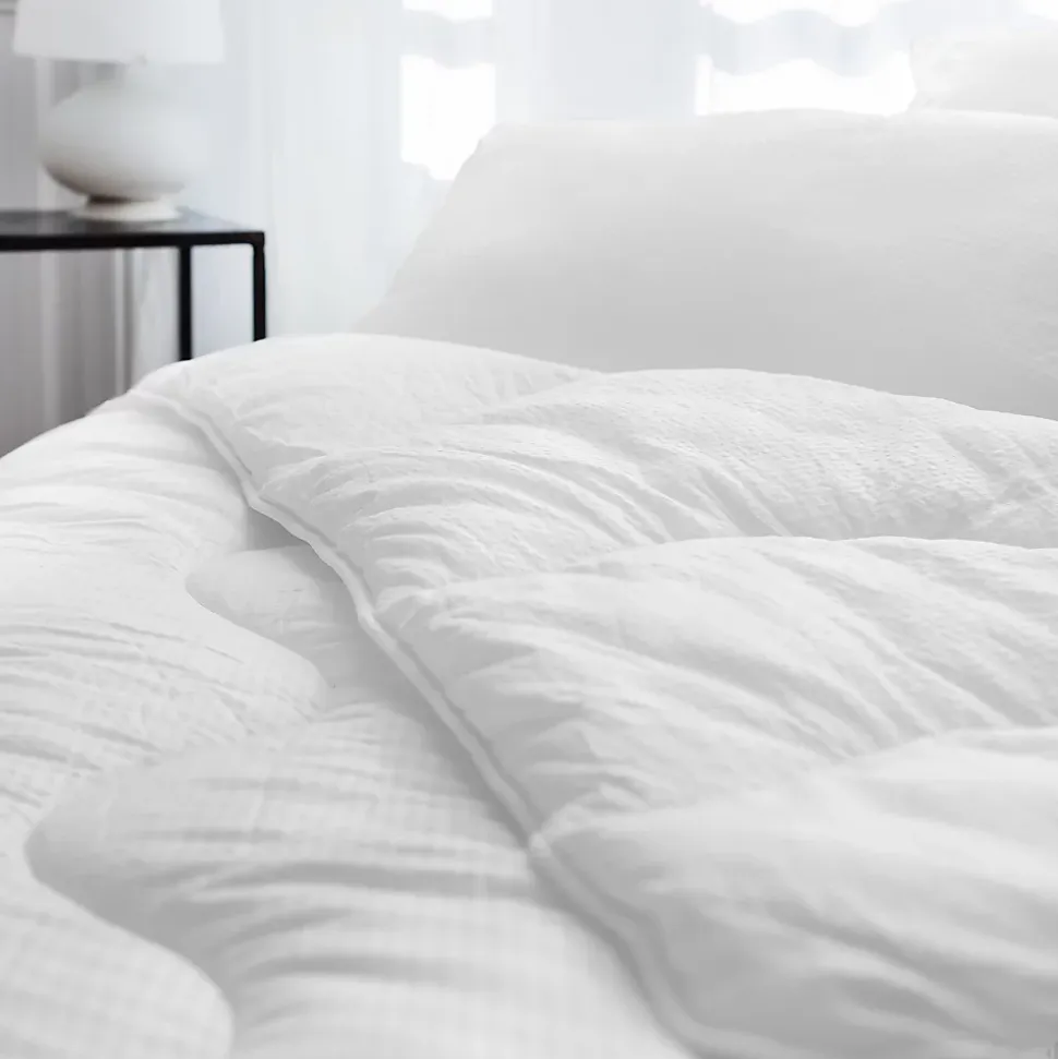 Couette tempérée 200x200 cm CARESSE garnissage polyester 375g/m2