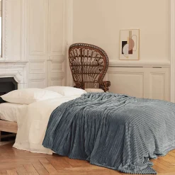 Couverture 100% polyester 220x240 cm microvelours DOLCE vert argile