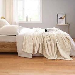 Couverture polaire - - Effet côtelé 3D (240x260 cm - Ivoire)