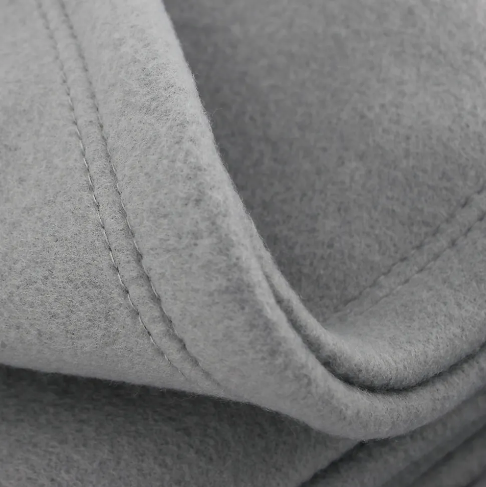 Couverture polaire 180x220 cm Isba gris Acier 100% Polyester 320g/m2 non-feu