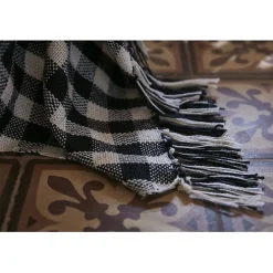 Couvre lit à franges tissé teint 