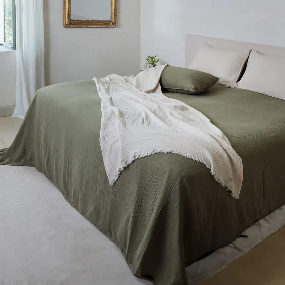 Couvre-lit 260x240 cm coton collection PAROS vert mousse