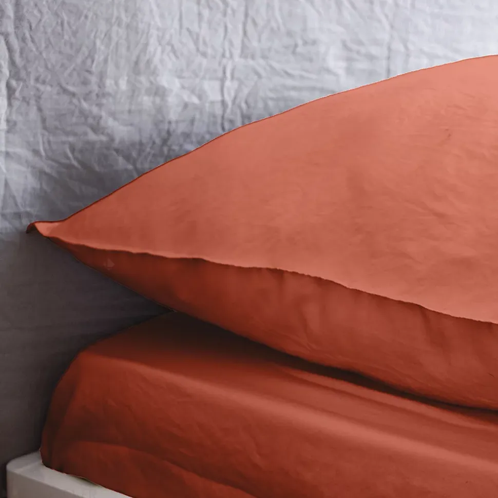Drap housse uni 160x200 cm MILA polyester micro lavée rouge terracotta