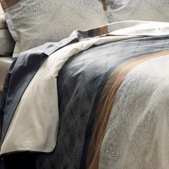 Drap plat au style graphique et masculin (240x310 cm - Noir)