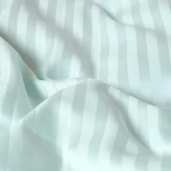 Drap plat satin rayé en coton égyptien 330 fils bleu, 230x255 cm - HOMESCAPES