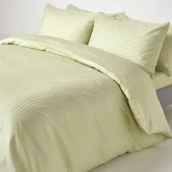 Drap plat satin rayé en coton égyptien 330 fils vert sauge, 180x290 cm - HOMESCAPES