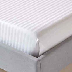 Drap plat satin rayé en coton égyptien 330 fils blanc, 240x275 cm - HOMESCAPES