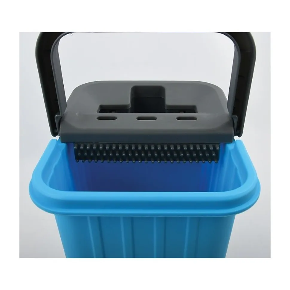 Ensemble de nettoyage Seau Serpillière à plat nouveau système d'essorage COMPACTO MSV