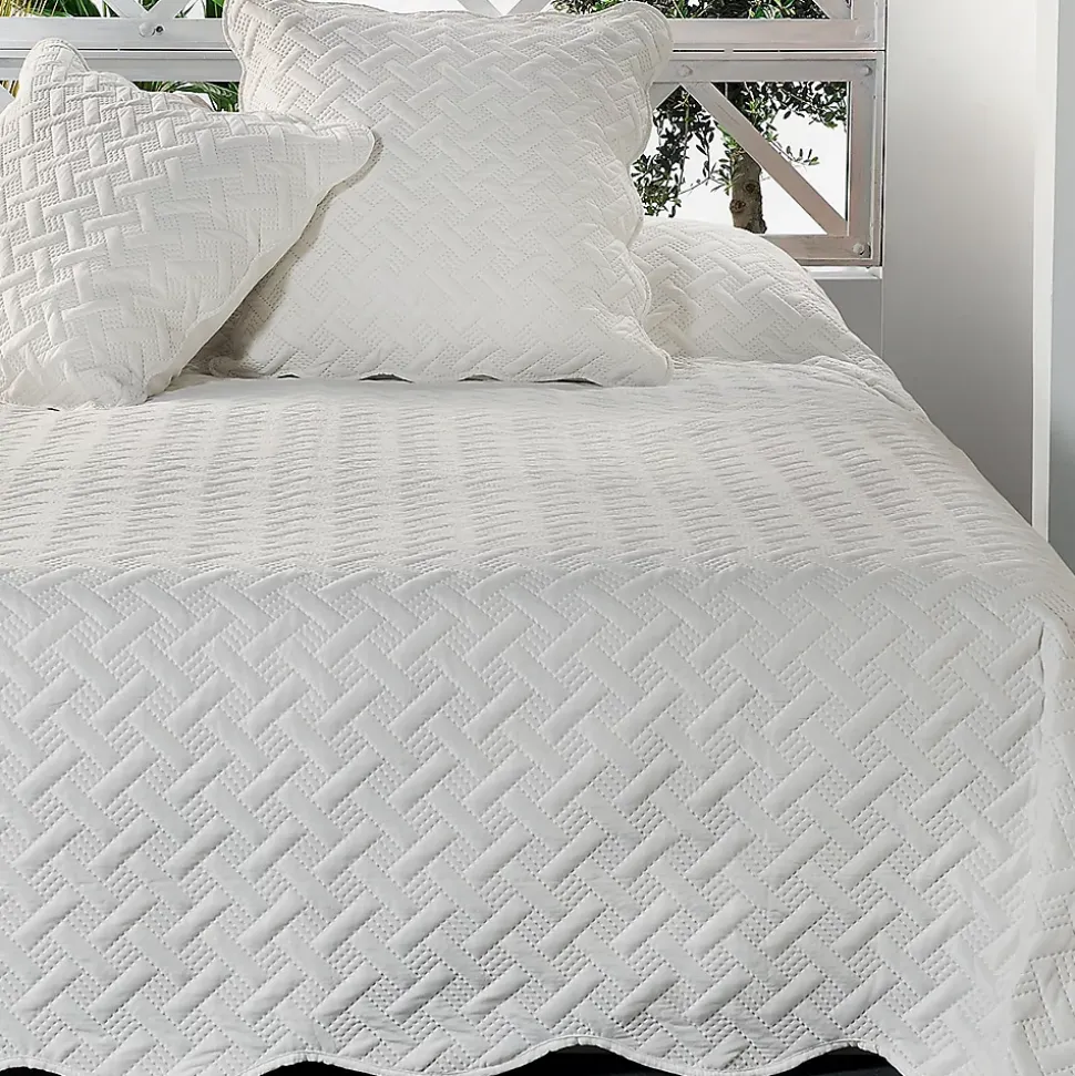 Jeté de lit aux formes géométriques surpiquées (180x240 cm - Ecru)