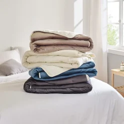 Jeté de lit réversible en velours et microfibre (150x200 cm - Argent)