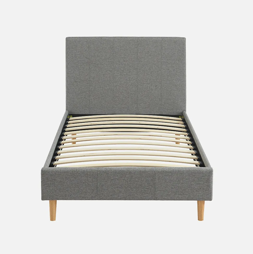Lit avec sommier à lattes et tête de lit. finition tissu. gris clair. L 202 x P 96 x H 88cm