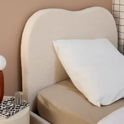 Lit avec sommier à lattes et tête de lit. blanc finition bouclette. L204 x P98 x H96.5cm