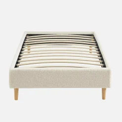 Lit avec sommier à lattes. finition bouclette. blanc. L 203 x P 96.5 x H 30cm