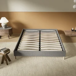 Lit avec sommier lattes en bois - 120x190 cm - Tissu Gris - Pieds en bois