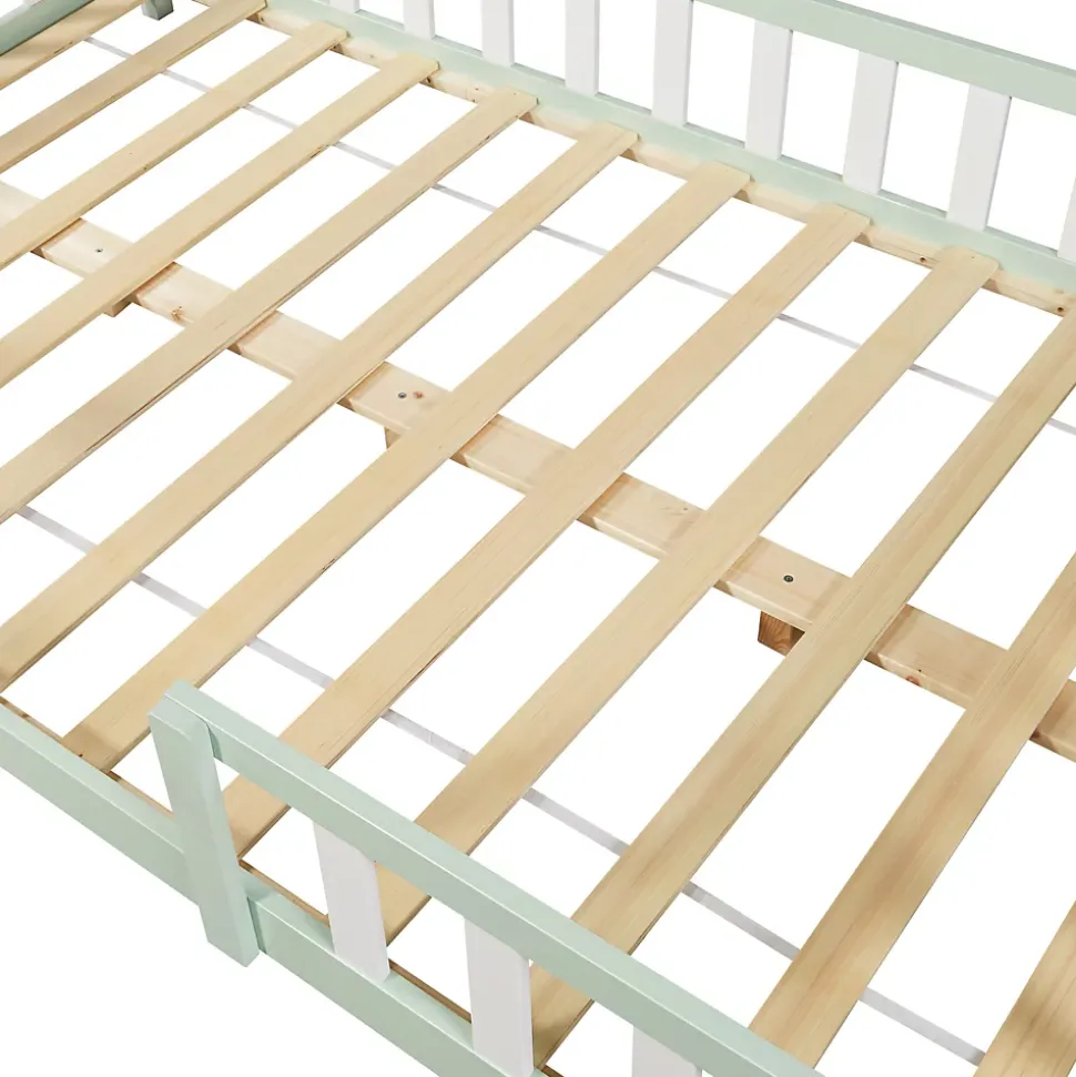 Lit cabane Sisimiut avec matelas 140 x 200 cm vert menthe / blanc en.casa