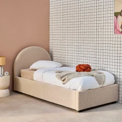 Lit coffre avec sommier à lattes et tête de lit. finition bouclette. nude. L 206 x P 104 x H 102cm