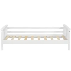 Lit d'Enfant Design Nuuk en Pin 140 x 70 cm Blanc Mat Laqué en.casa
