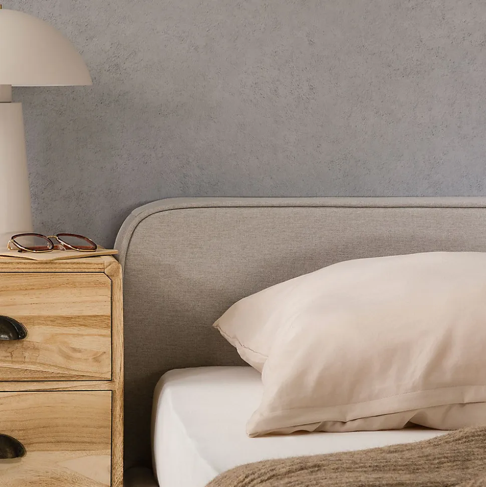 Lit double BELARTI 140 x 190 cm rembourré, revêtement en tissu - Gris clair