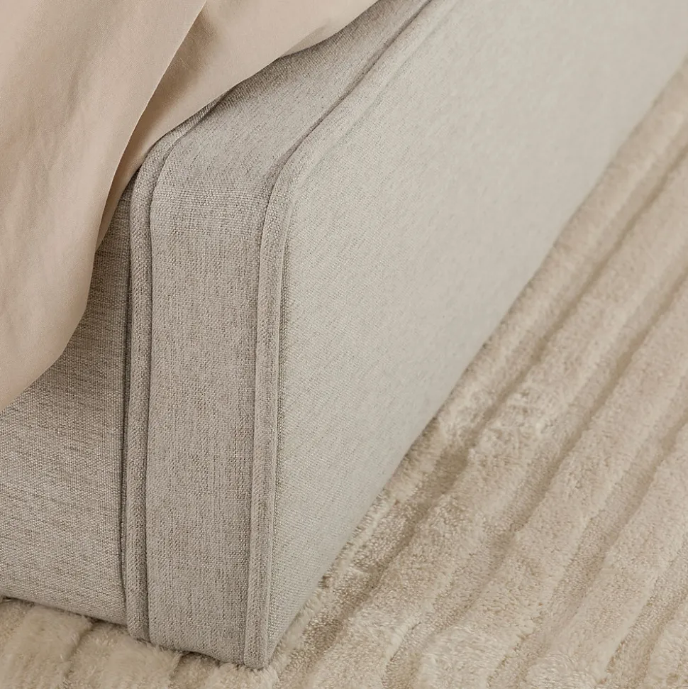 Lit double BELARTI 140 x 190 cm rembourré, revêtement en tissu - Gris clair