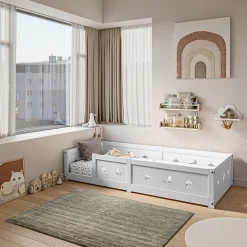 Lit enfant Montessori 90x200 cm en pin massif, barrières étoiles et lune, peinture à l eau sûre, design sécurisé, Blanc