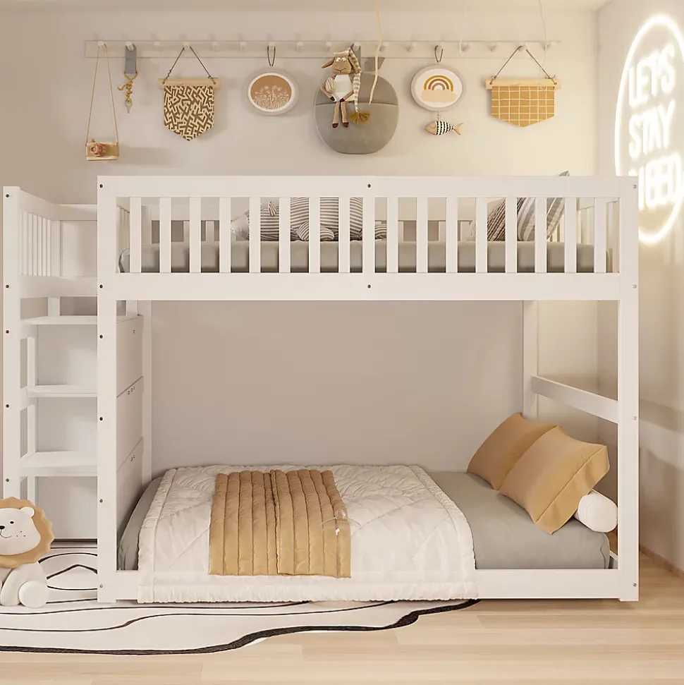 Lit superposé bas Lit enfant 140 x 200 cm en bois avec compartiments de rangement ouverts et clôture, blanc
