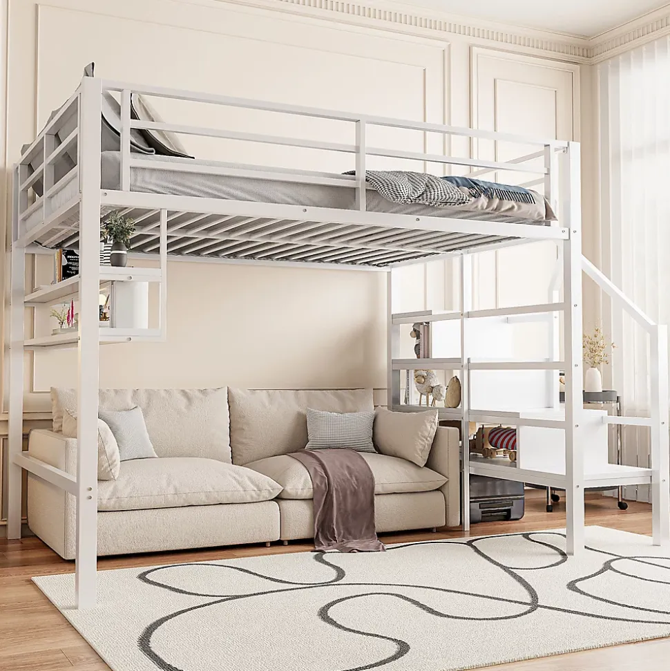 Lit superposé 140x200 cm avec étagères intégrées et échelle de rangement, structure métal blanche