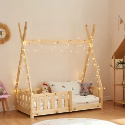 Lit Tipi pour Enfants Helsingborg avec Grille de Sécurité Pin 140 x 70 cm naturel en.casa