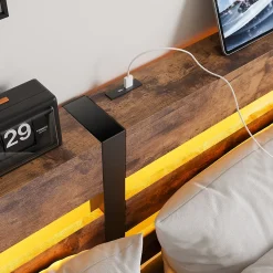 Lit 140x200 cm avec rangement sous le lit et éclairage LED RGB, cadre métal et surface boisée noir brun