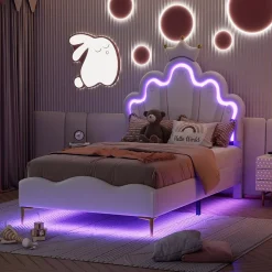 Lit 90x200 cm avec tête de lit couronnée et éclairage LED RVB, tapissé PU blanc, cadre MDF solide et hauteur réglable