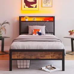 Lit 90x200 cm avec tête de lit haute et LED multicolore, station de charge USB intégrée et cadre métal