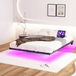 Lit 120x200 cm effet flottant avec éclairage LED et station de charge intégrée, finition noir