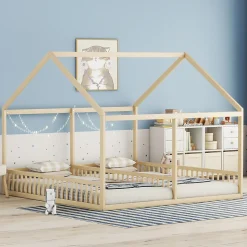 Lit 90x200 cm 2-en-1 modèle maison en pin et MDF couleur naturelle avec barrières de sécurité et toit décoratif