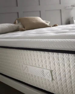 Matelas 140x190 cm Simpur Sport, mousse HR multizone haute densité, 30 cm, soutien semi-ferme, confort et maintien optimal