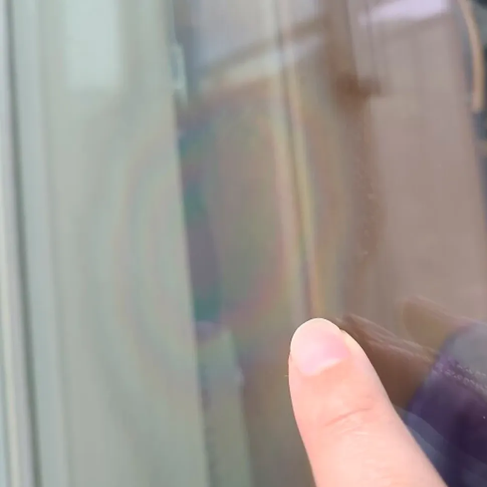 Nettoyant hydrofuge (800 ml) pour vitres et métaux non peints. Élimine taches et les éclaboussures causées par produits hydrofuges