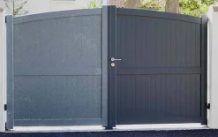 Nettoyant Rénovateur Ravive Couleurs Peinture PVC Métal Antitache 5 ans 250g - 2 Portes et 10 Fenêtres Chiffon microfibre inclus