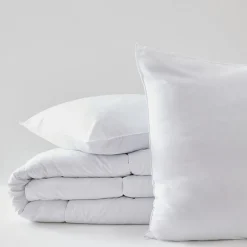 Pack Couette Blanrêve 140 x 200 cm + oreiller 60 x 60 + oreiller 45 x 70 Gamme Microfibre "Douceur" traité Anti Acarien