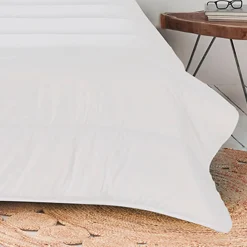 Pack Douce Nuit Surmatelas + Protège matelas + Couette + Oreillers 180x200 cm