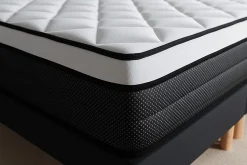 Pack sommier tapissier matelas Ressorts ensachés et mémoire de forme avec couette et oreillers