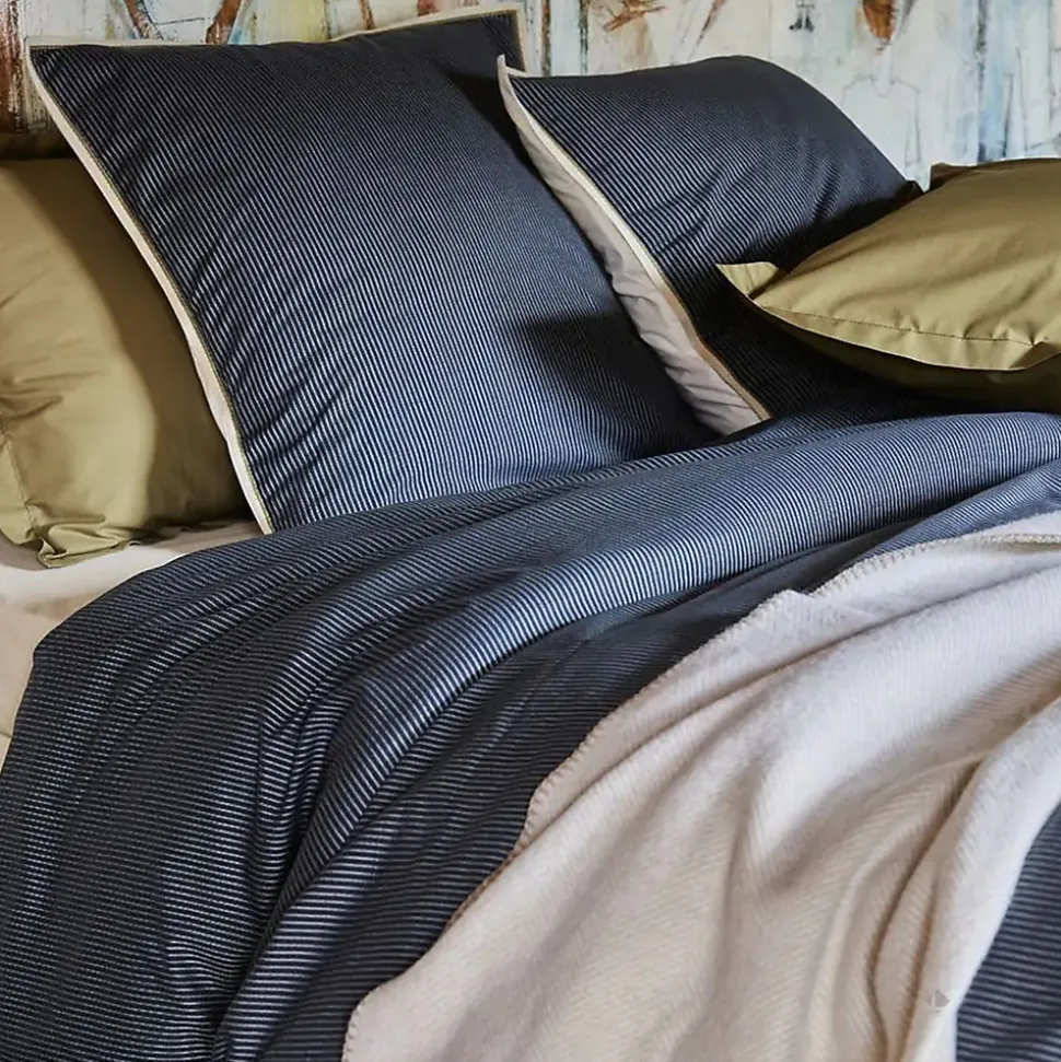 Parure de lit 3 pièces : housse 200x200 cm et taie 50x70 cm coton BRIXTON à rayures noires