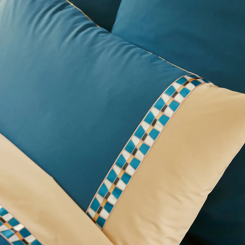 Parure de lit 3 pièces : housse 260x240 cm et taies 50x70 cm en percale de coton LINOA bleu cobalt