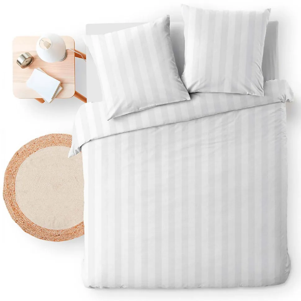Parure de Lit 240 x 220 cm + 2 Taies Microfibre Unie CLÉO Blanc