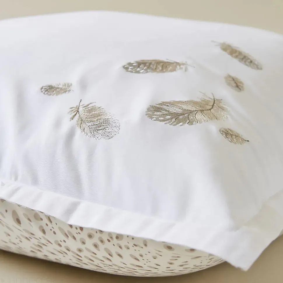 Parure de lit brodée 3 pièces : housse 250x220 cm et taies 50x80 cm en satin de coton NINA blanc