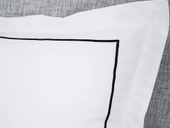 Parure de lit percale de coton 80 fils/cm² - Housse de couette 220 x 240 cm + 2 taies d'oreiller - Blanc bourdon noir - CHARMY